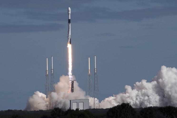 60 satellites onboard SpaceX Falcon 9 rocket 60 satellites onboard SpaceX Falcon 9 rocket