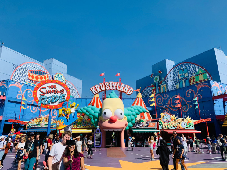 What You Need to Do to Become a Theme Park Engineer