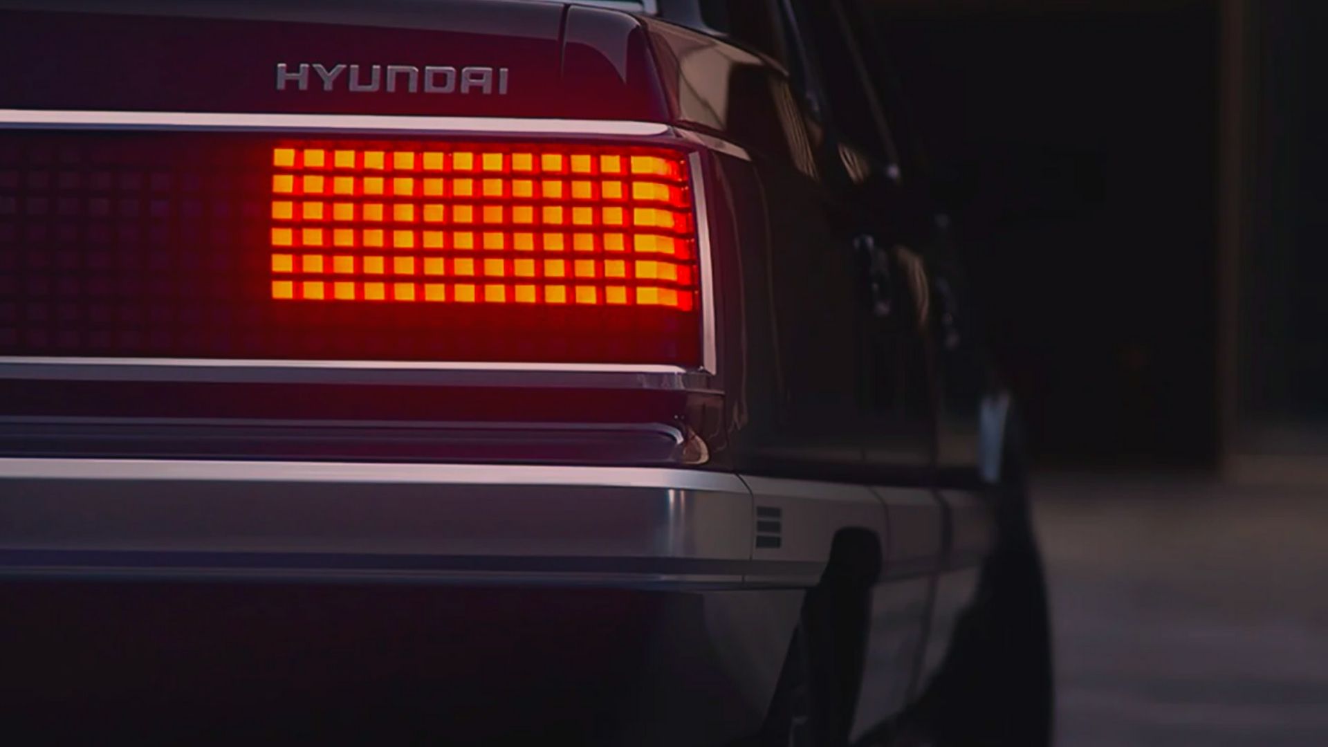 1986-grandeur-rear-grid 1986 Grandeur Rear Grid
