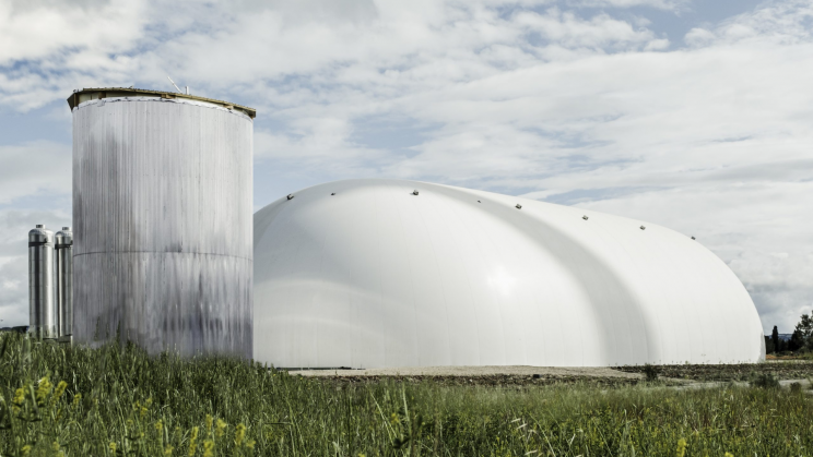 The world's carbon dioxide battery is here and needs only steel and water