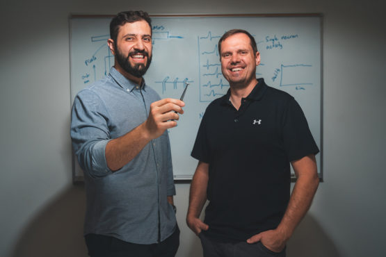 Researchers Create Device that Observes Hundreds of Neurons in Real-Time Researchers Create Device that Observes Hundreds of Neurons in Real-Time