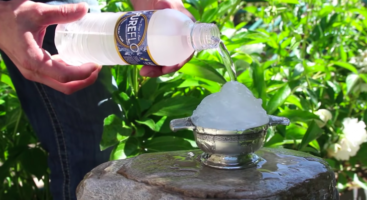 13 Wacky Science and Space-Themed Experiments You Can Try at Home 13 Wacky Science and Space-Themed Experiments You Can Try at Home