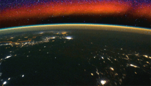 Aurora Meets Airglow in Ethereal Photo Captured from ISS Aurora Meets Airglow in Ethereal Photo Captured from ISS