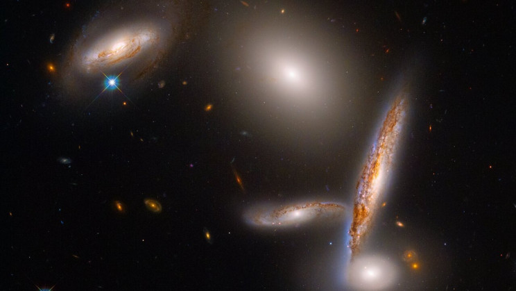 Hubble observes five galaxies in a gravitational dance just before turning 32