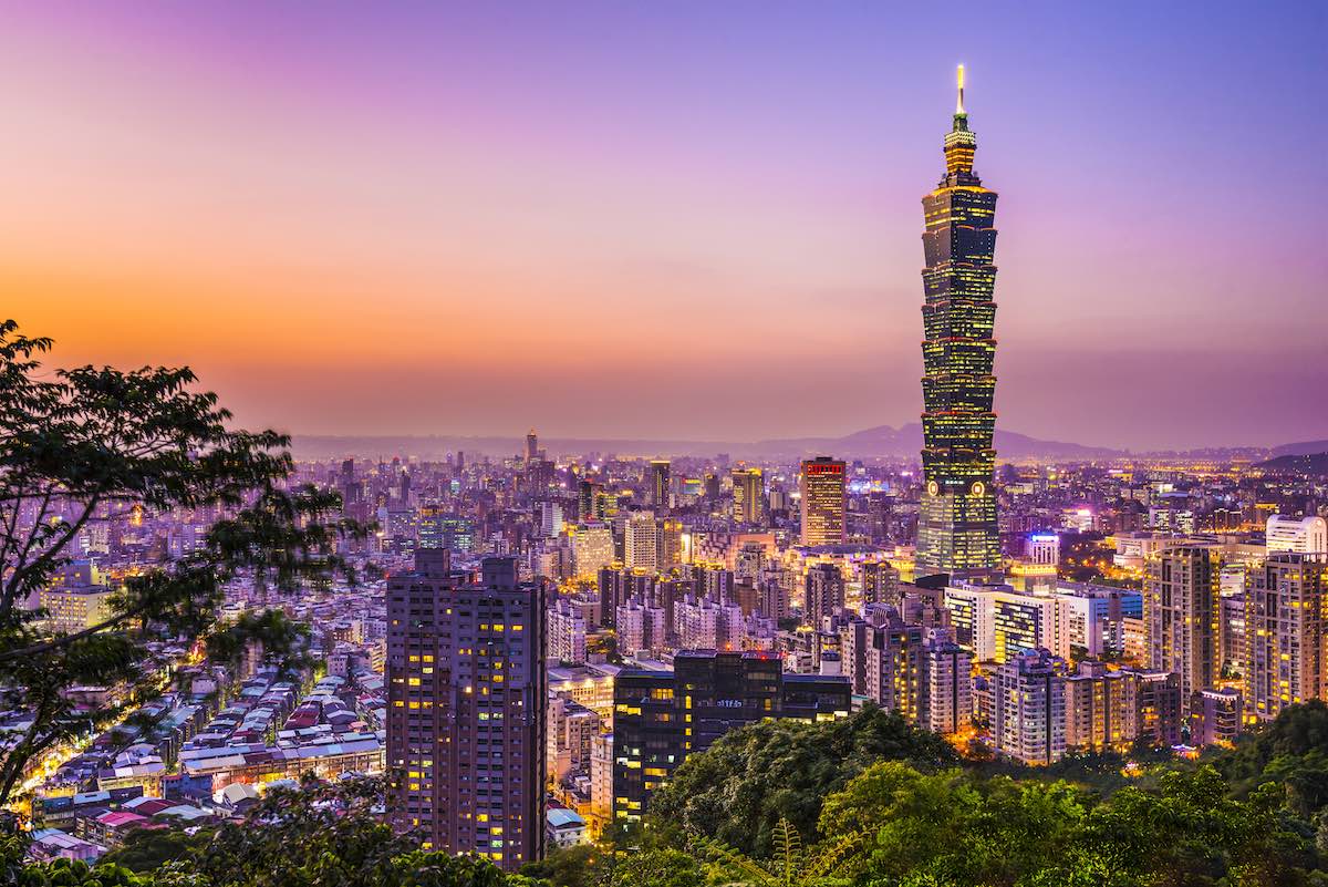 15 Impressively Tall Buildings That Are Scraping the Sky 15 Impressively Tall Buildings That Are Scraping the Sky