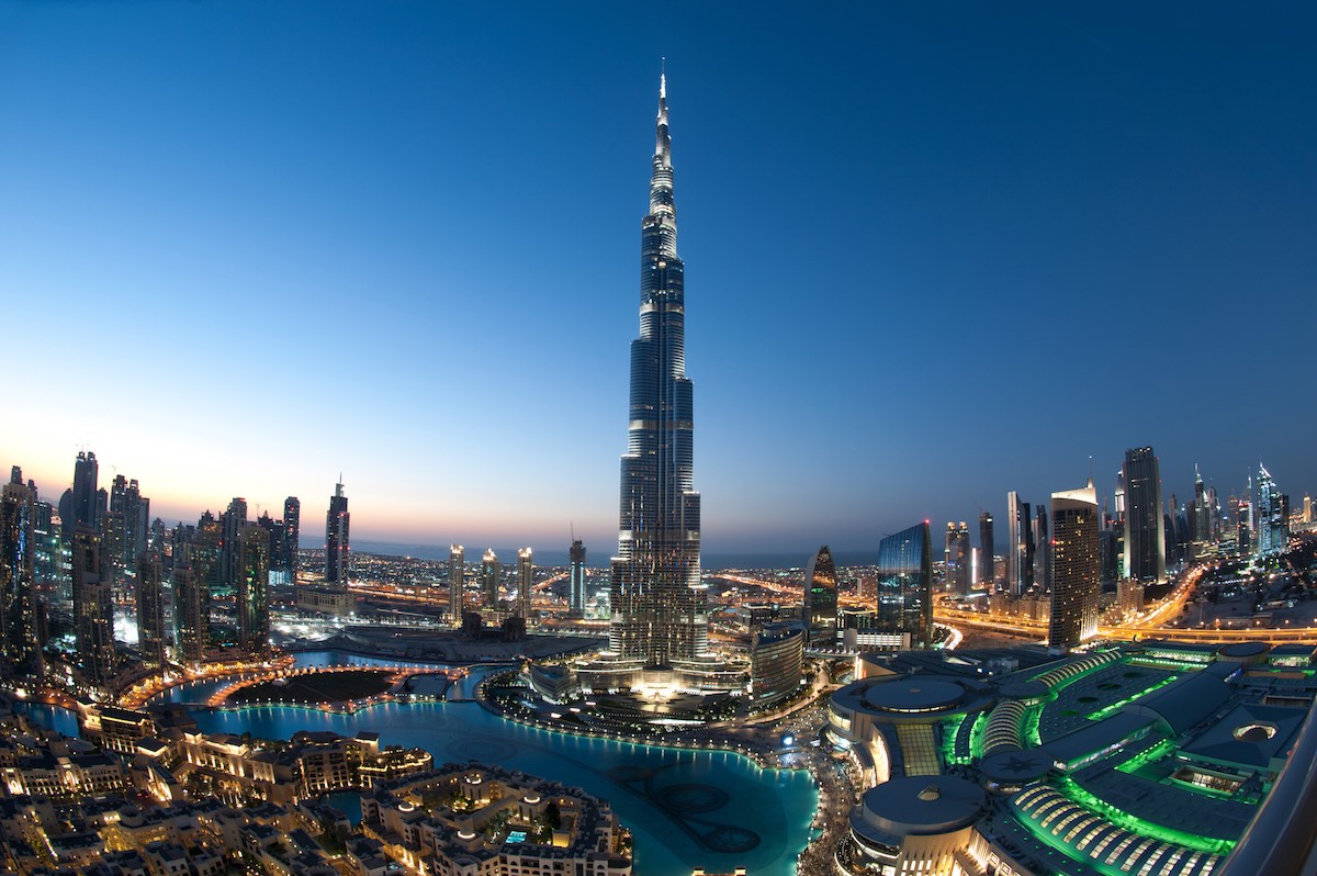 15 Impressively Tall Buildings That Are Scraping the Sky 15 Impressively Tall Buildings That Are Scraping the Sky
