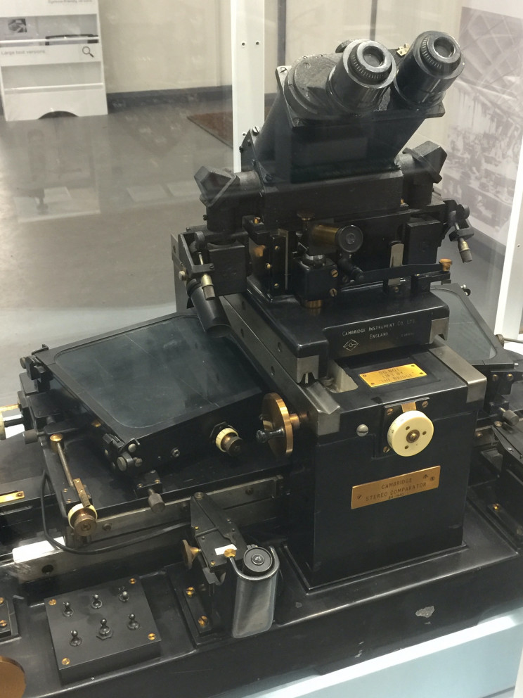 Cambridge stereo comparator at Cambridge Museum of Technology, photo by Susan Fourtané