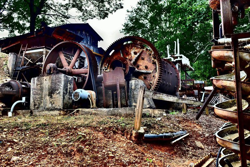 gold mining equipment
