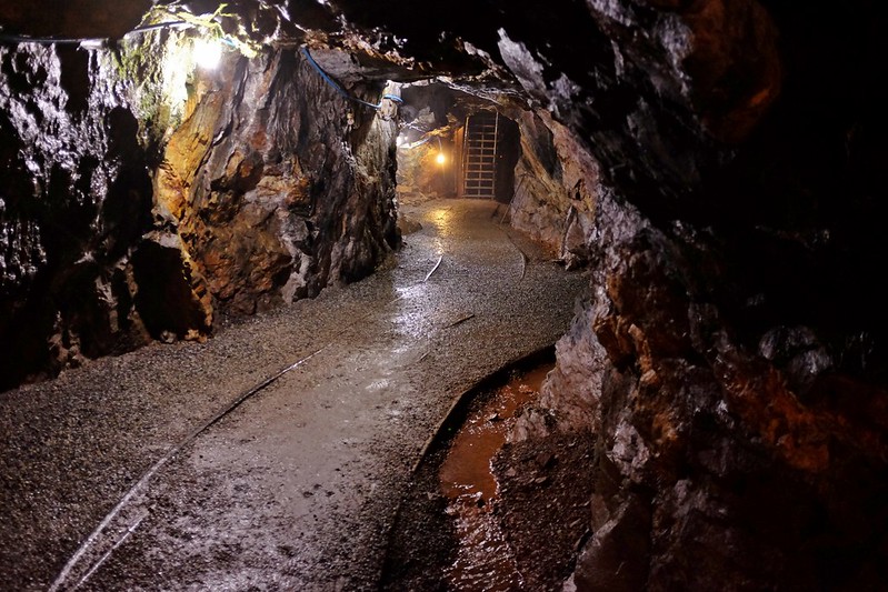 gold mining around the world