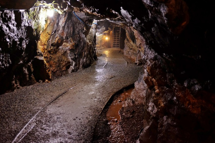 gold mining around the world