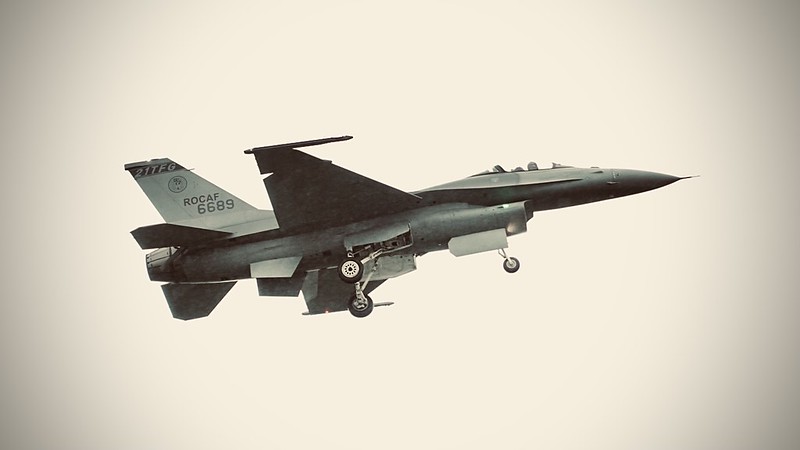 autopilot F-16
