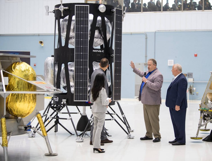 NASA Announces First Commercial Moon Landing Services