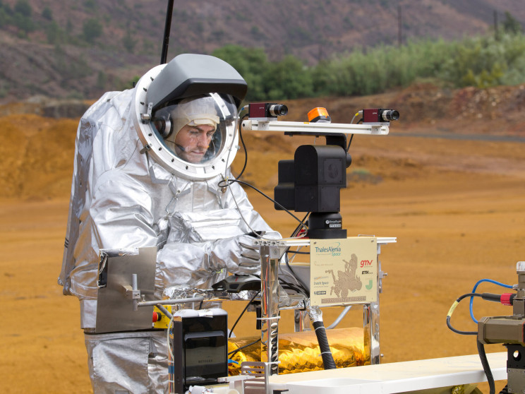 The Evolution of the Spacesuit: From the Project Mercury Suit to the Aouda.X Human-Machine Interface The Evolution of the Spacesuit: From the Project Mercury Suit to the Aouda.X Human-Machine Interface