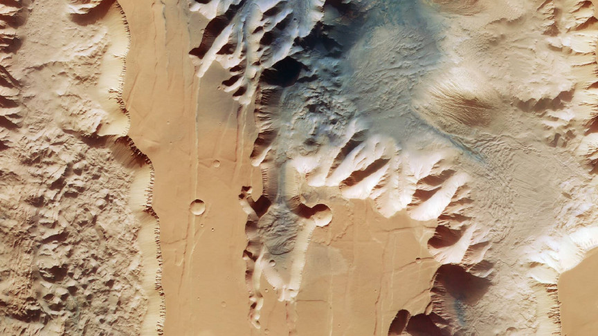 ESA's Mars Express Orbiter delivers mesmerizing images of the Red Planet's mighty canyon - Vimarsana News
