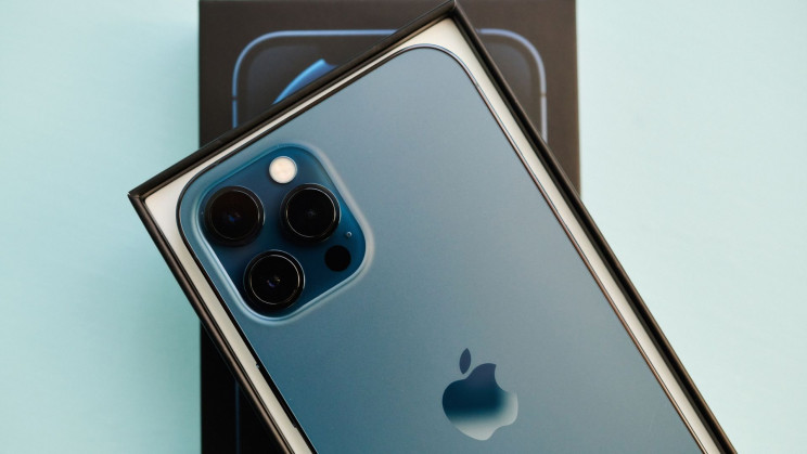 Apple Fined $2 Million in Brazil for Not Including Chargers with iPhone 12