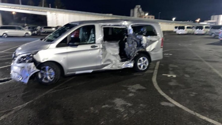 rampaging-man-mercedes-factory-van-dent Rampaging Man Mercedes Factory Van Dent