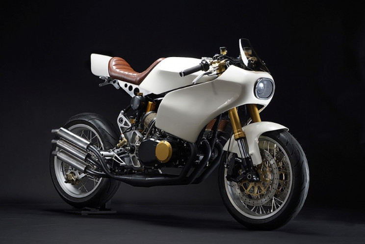 This Custom Suzuki GT380 Has a Timeless Minimalistic Design This Custom Suzuki GT380 Has a Timeless Minimalistic Design