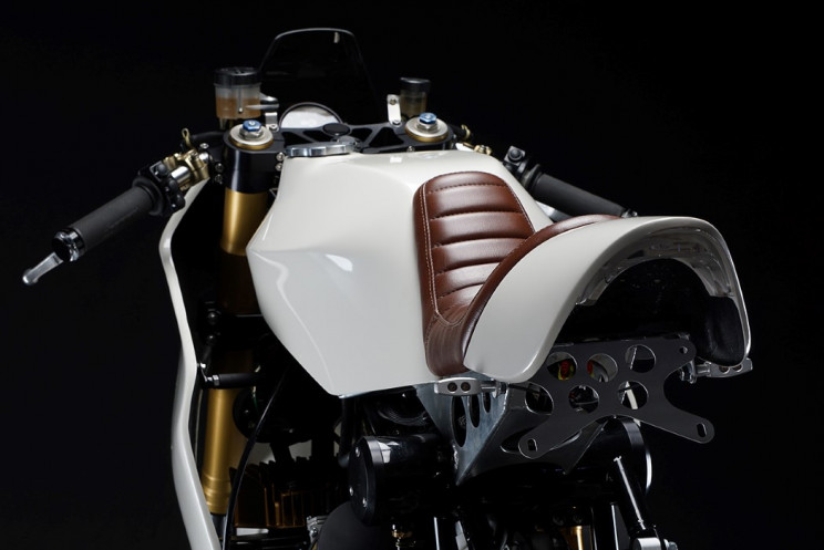 This Custom Suzuki GT380 Has a Timeless Minimalistic Design This Custom Suzuki GT380 Has a Timeless Minimalistic Design