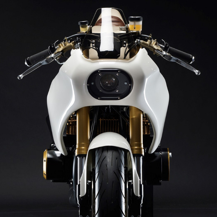 This Custom Suzuki GT380 Has a Timeless Minimalistic Design This Custom Suzuki GT380 Has a Timeless Minimalistic Design