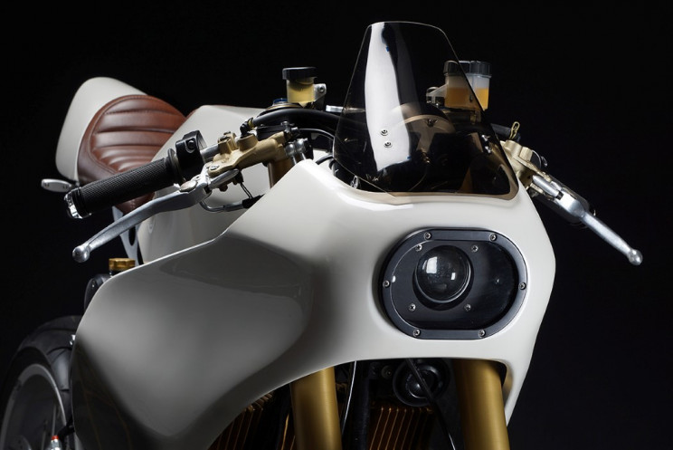 This Custom Suzuki GT380 Has a Timeless Minimalistic Design This Custom Suzuki GT380 Has a Timeless Minimalistic Design