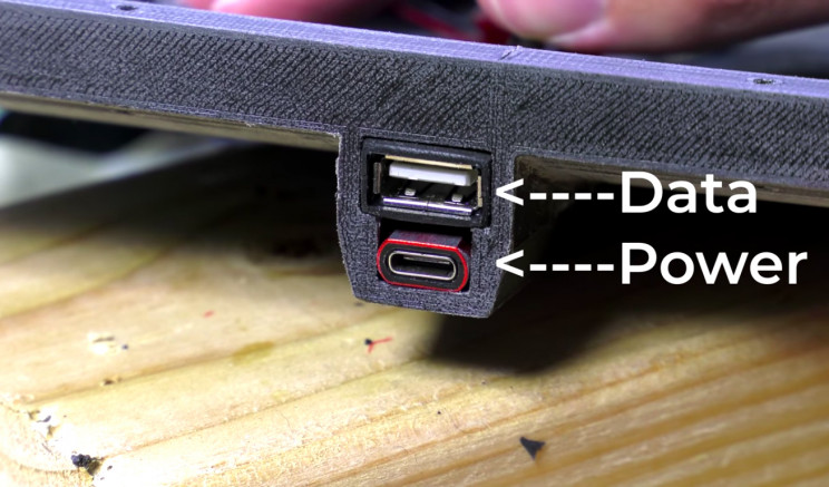 Software Engineer Builds Tiny iMac by Partly Destroying Raspberry Pi Software Engineer Builds Tiny iMac by Partly Destroying Raspberry Pi