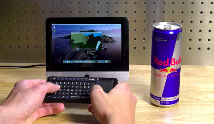 Software Engineer Builds Tiny iMac by Partly Destroying Raspberry Pi Software Engineer Builds Tiny iMac by Partly Destroying Raspberry Pi