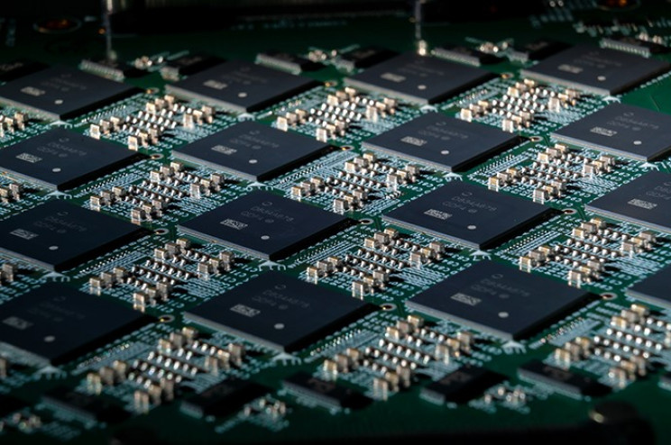 Neuromorphic chip intel