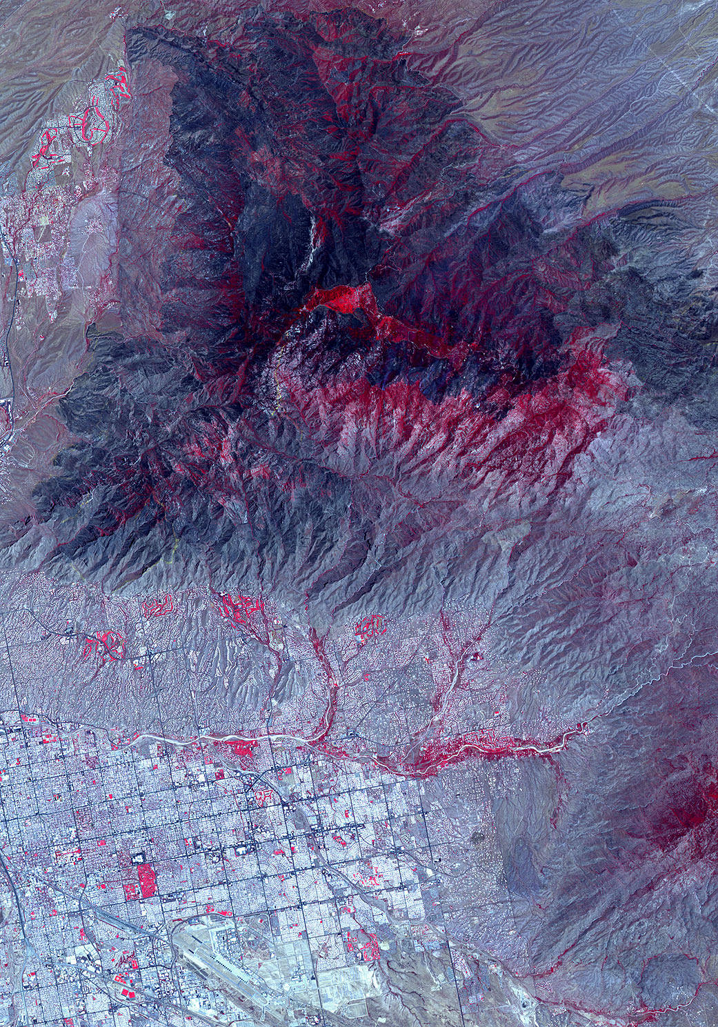 NASA Captures Incredibly High-Res Image of Arizona's Bighorn Fire From Space NASA Captures Incredibly High-Res Image of Arizona's Bighorn Fire From Space