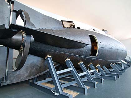 history of submarines holland 1