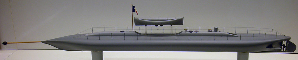 history of submarines plongeur