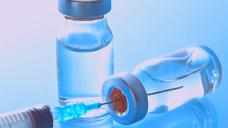 Widespread Pfizer Booster Shots Were Just Rejected by an FDA Panel
