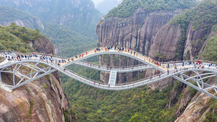 Turns Out The Surreal Bending 'Ruyi Bridge' in China Is Real