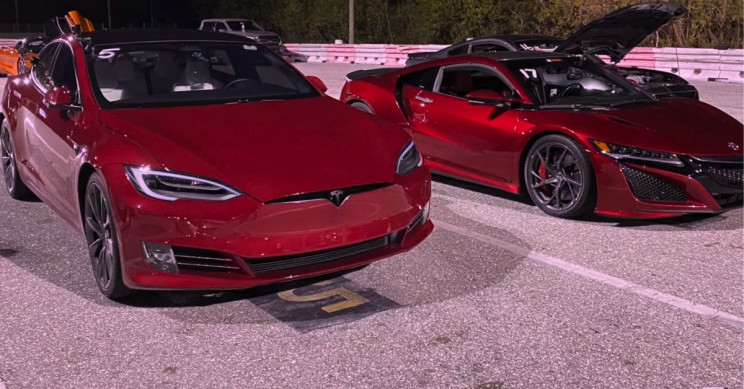 Drag Race: Tesla Model S Raven Takes On Acura NSX