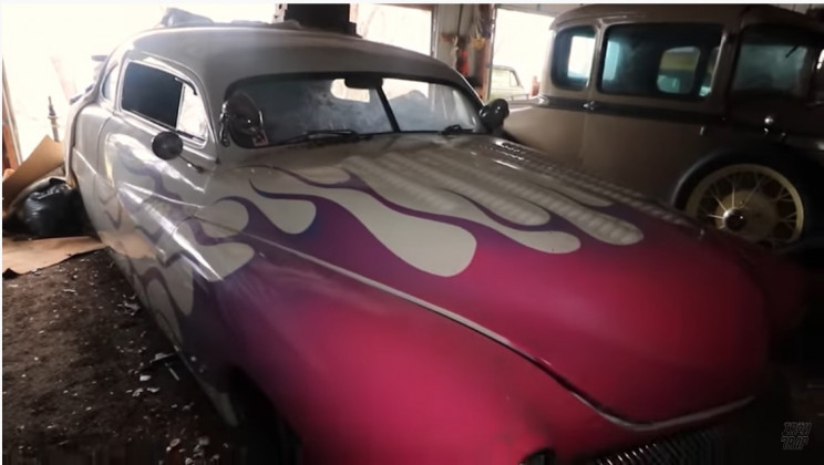 YouTuber Auctions off 50 Antique Cars Found in Pennsylvania Barn YouTuber Auctions off 50 Antique Cars Found in Pennsylvania Barn