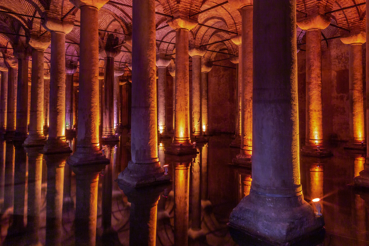 Expansive Basilica Cistern Built From Salvaged Ruins Expansive Basilica Cistern Built From Salvaged Ruins