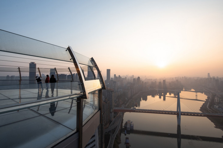 World's Highest Horizontal Skyscraper at 250 Meters Opens in China World's Highest Horizontal Skyscraper at 250 Meters Opens in China