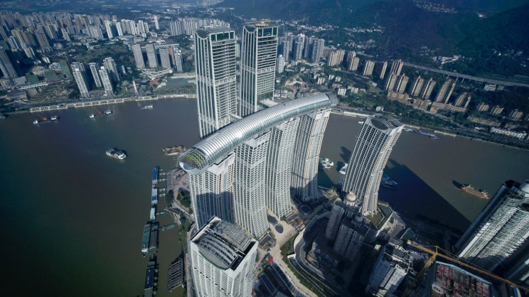 World's Highest Horizontal Skyscraper at 250 Meters Opens in China World's Highest Horizontal Skyscraper at 250 Meters Opens in China