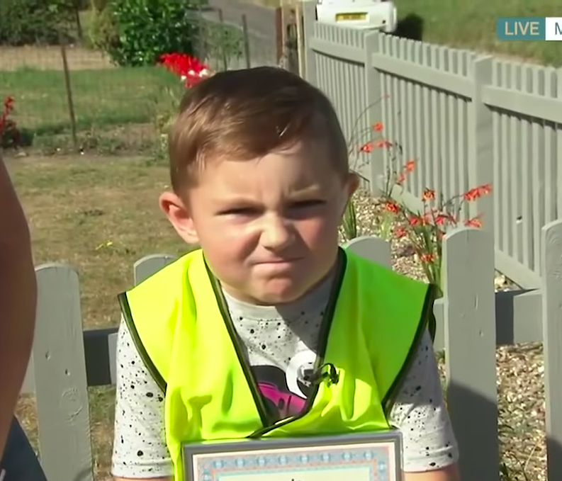 7-Year-Old 'Polices' Speeding Cars with a Scowl after His Cat Was Killed 7-Year-Old 'Polices' Speeding Cars with a Scowl after His Cat Was Killed