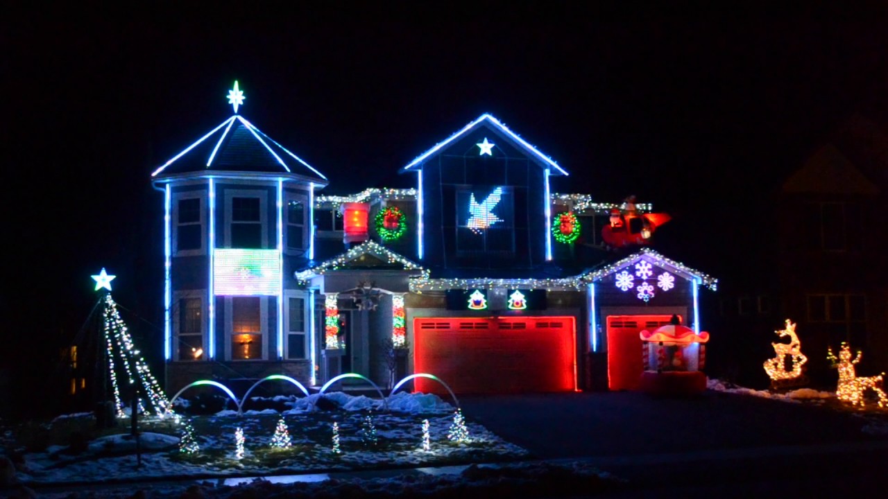 These Are the Most Astonishing Christmas Lights You'll See This Season These Are the Most Astonishing Christmas Lights You'll See This Season