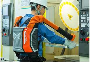 Elderly in Japan Are Wearing Exoskeletons to Keep Working Past Retirement Age Elderly in Japan Are Wearing Exoskeletons to Keep Working Past Retirement Age