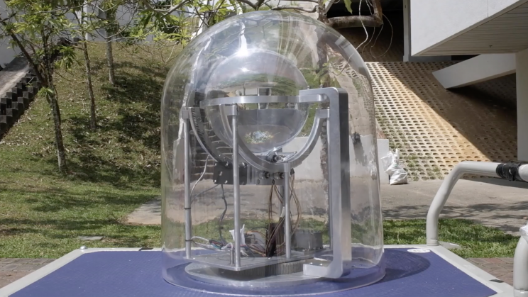 New Acrylic Smart Device Harvests Daylight for Dark Spaces