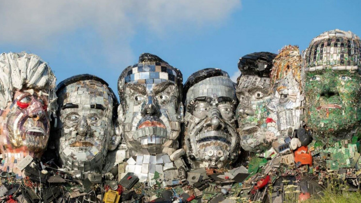Artists Design 'Mount Recyclemore' with G7 Leaders Using E-Waste
