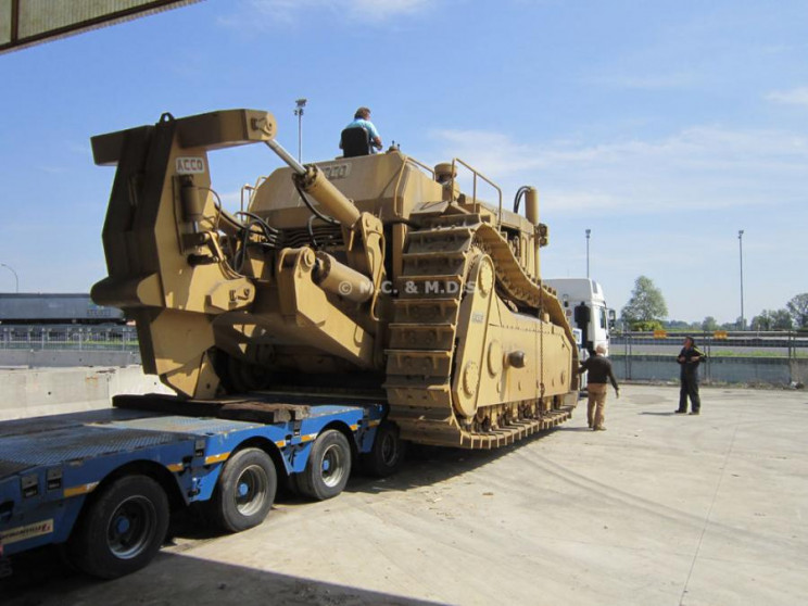 heavy equipment super dozer