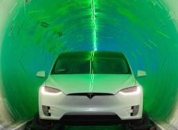 Take a Look At Tesla Model 3 Vehicles in a Race Between Boring Company Tunnel and Traffic