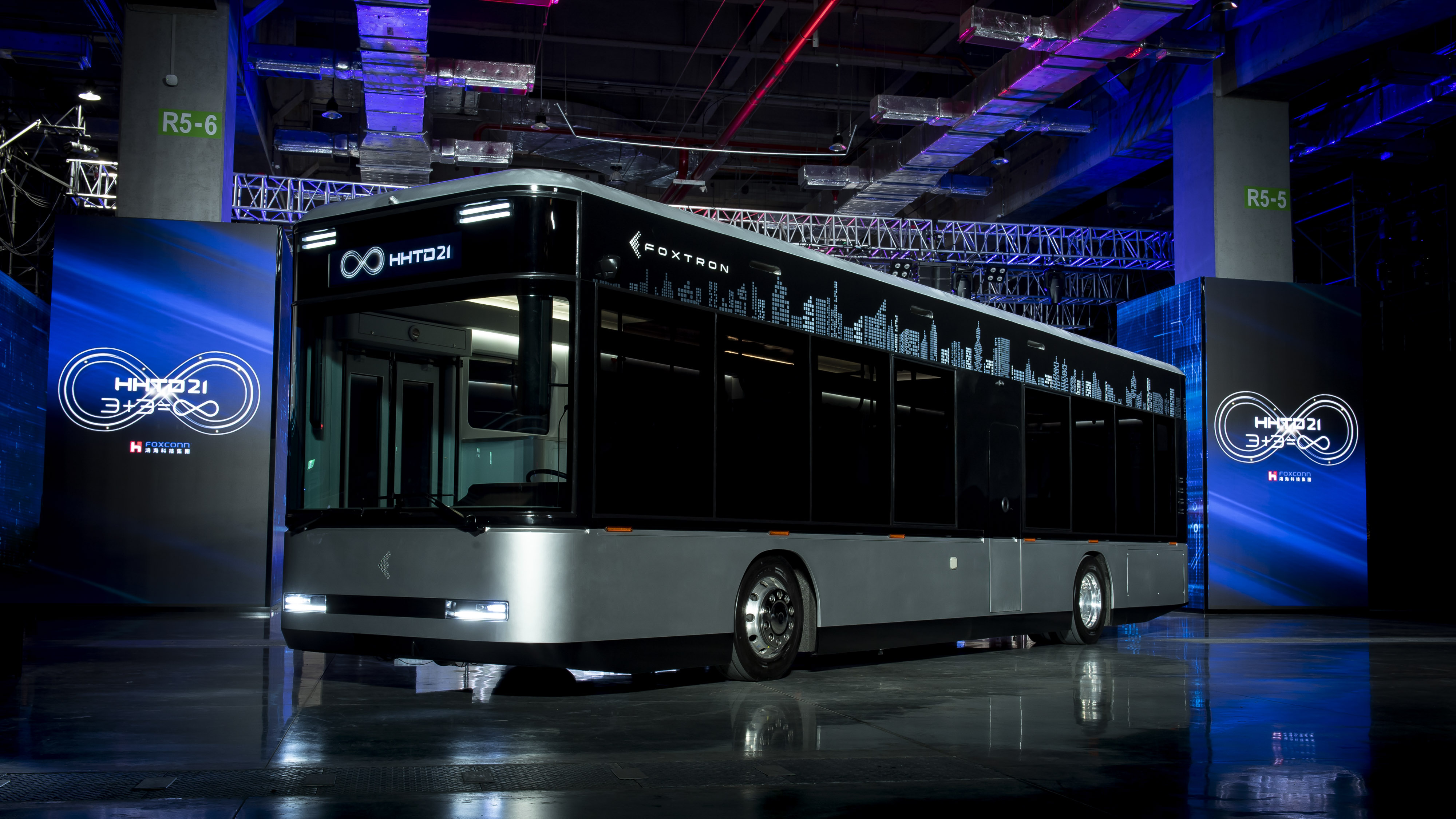 Model T electric bus Model T bus