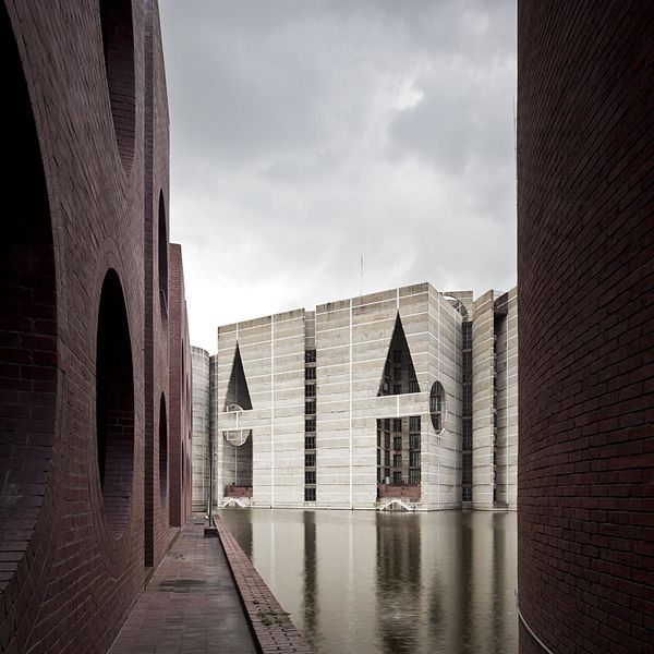 5 Interesting Facts About Louis Kahn’s National Assembly of Bangladesh 5 Interesting Facts About Louis Kahn’s National Assembly of Bangladesh