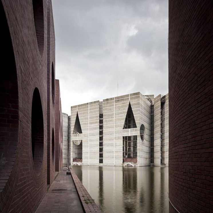 5 Interesting Facts About Louis Kahn’s National Assembly of Bangladesh 5 Interesting Facts About Louis Kahn’s National Assembly of Bangladesh