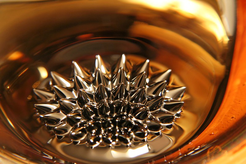 magnetic fluids spikes