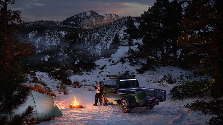 Canoo's New Electric Pickup Inverts Cybertruck's Design Aesthetic Canoo's New Electric Pickup Inverts Cybertruck's Design Aesthetic