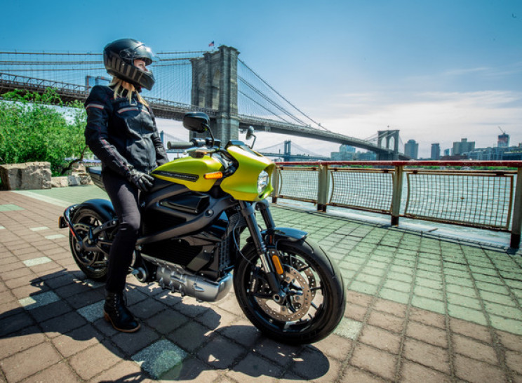 Harley-Davidson Will Offer Free Charging for Its LiveWire Electric Motorcycle